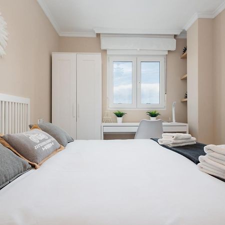 In The Historic Center Of Malaga, Very Close To The Beach And The Ave Train Station, With Private Parking Eksteriør bilde