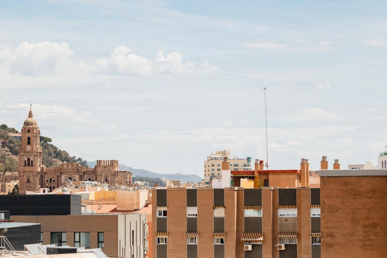 In The Historic Center Of Malaga, Very Close To The Beach And The Ave Train Station, With Private Parking Eksteriør bilde