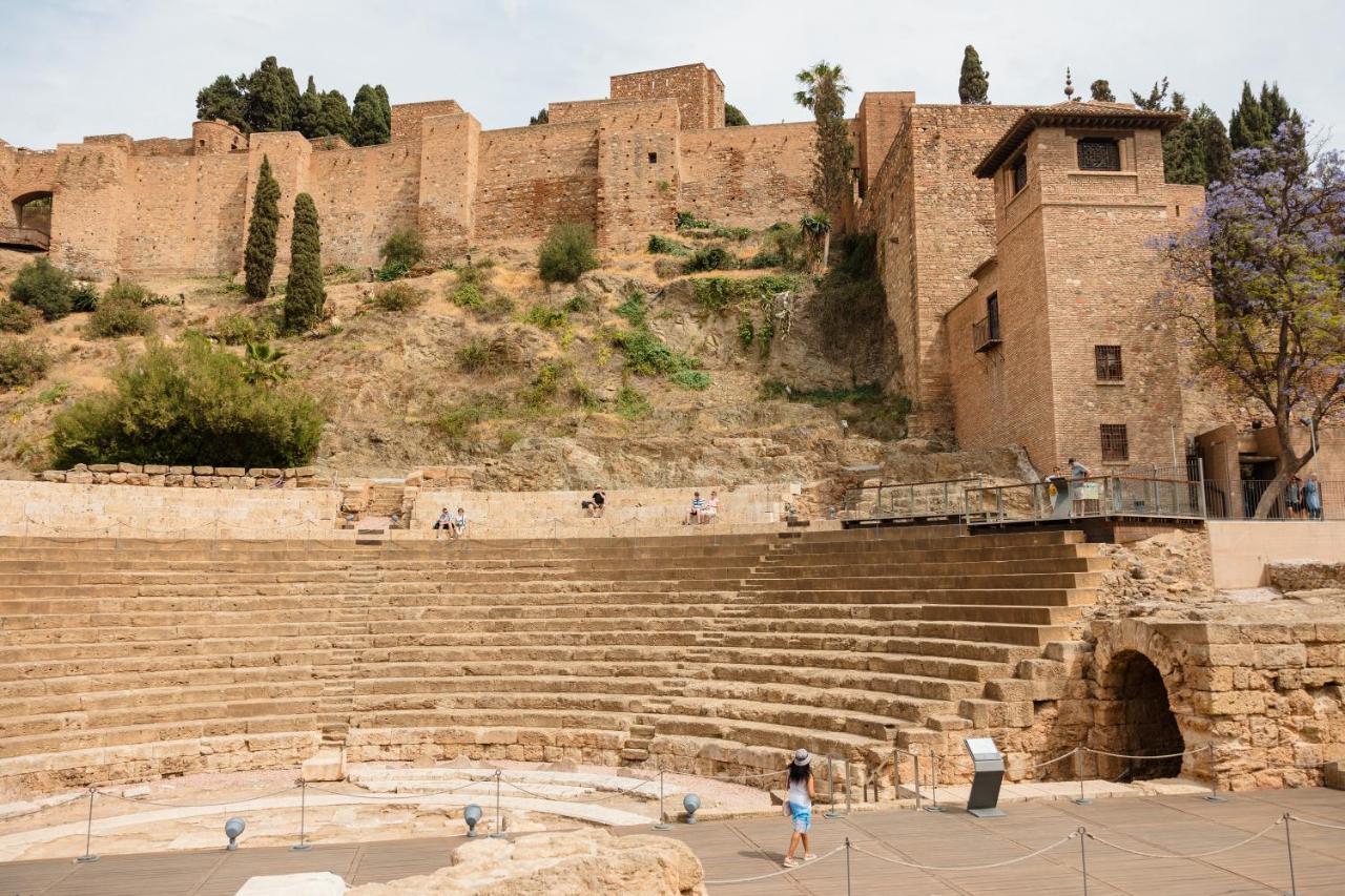 In The Historic Center Of Malaga, Very Close To The Beach And The Ave Train Station, With Private Parking Eksteriør bilde