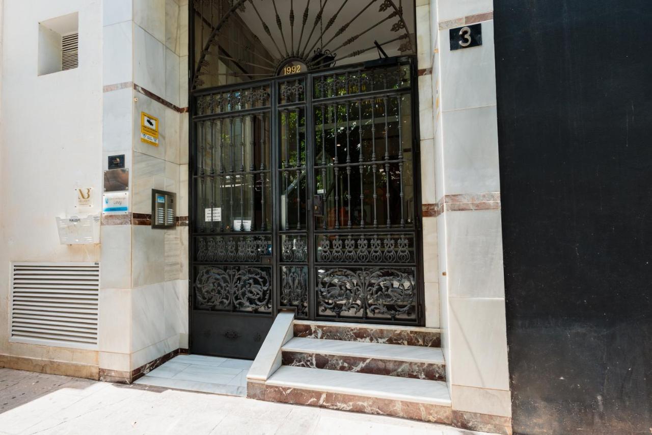 In The Historic Center Of Malaga, Very Close To The Beach And The Ave Train Station, With Private Parking Eksteriør bilde