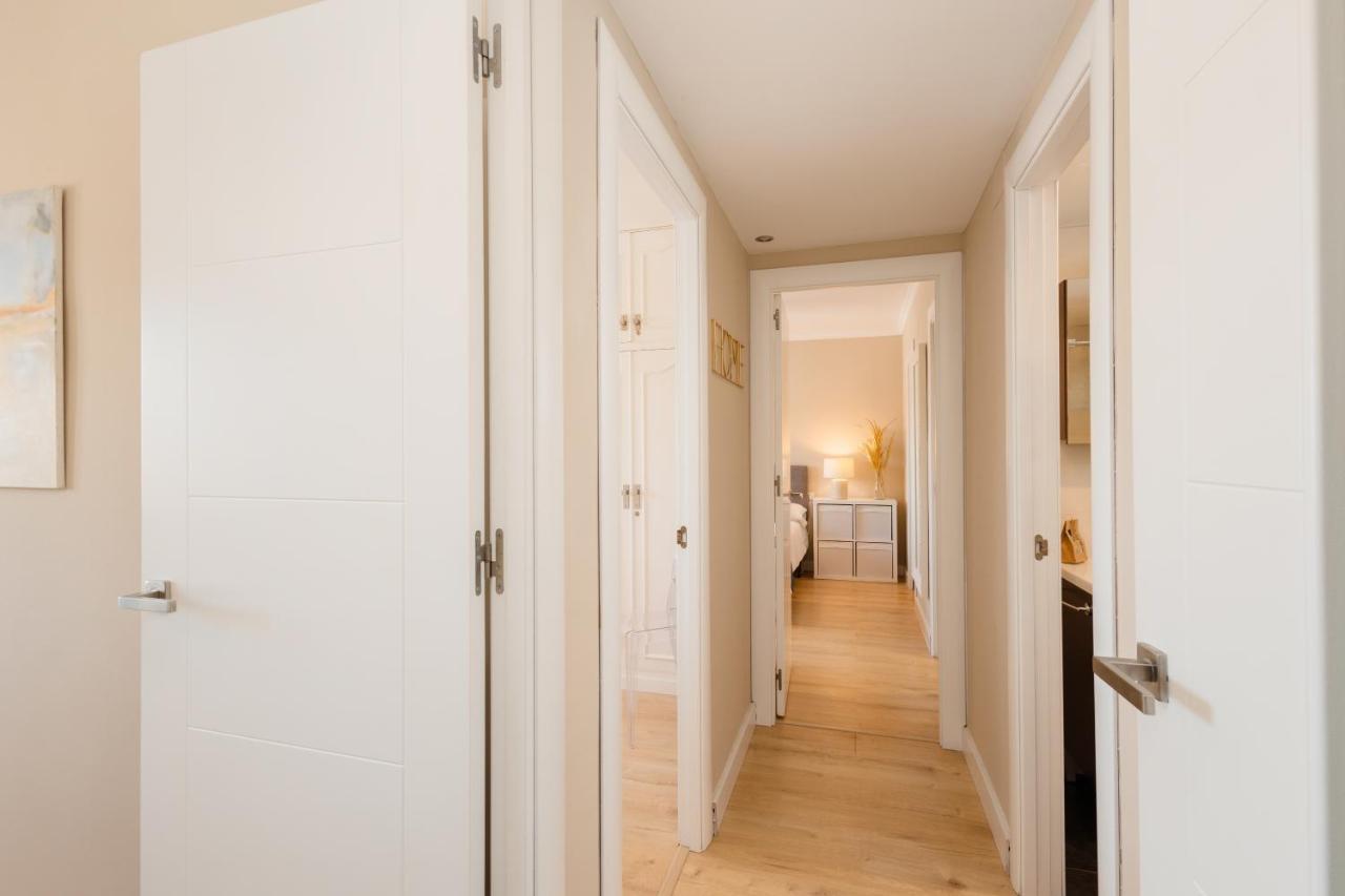 In The Historic Center Of Malaga, Very Close To The Beach And The Ave Train Station, With Private Parking Eksteriør bilde
