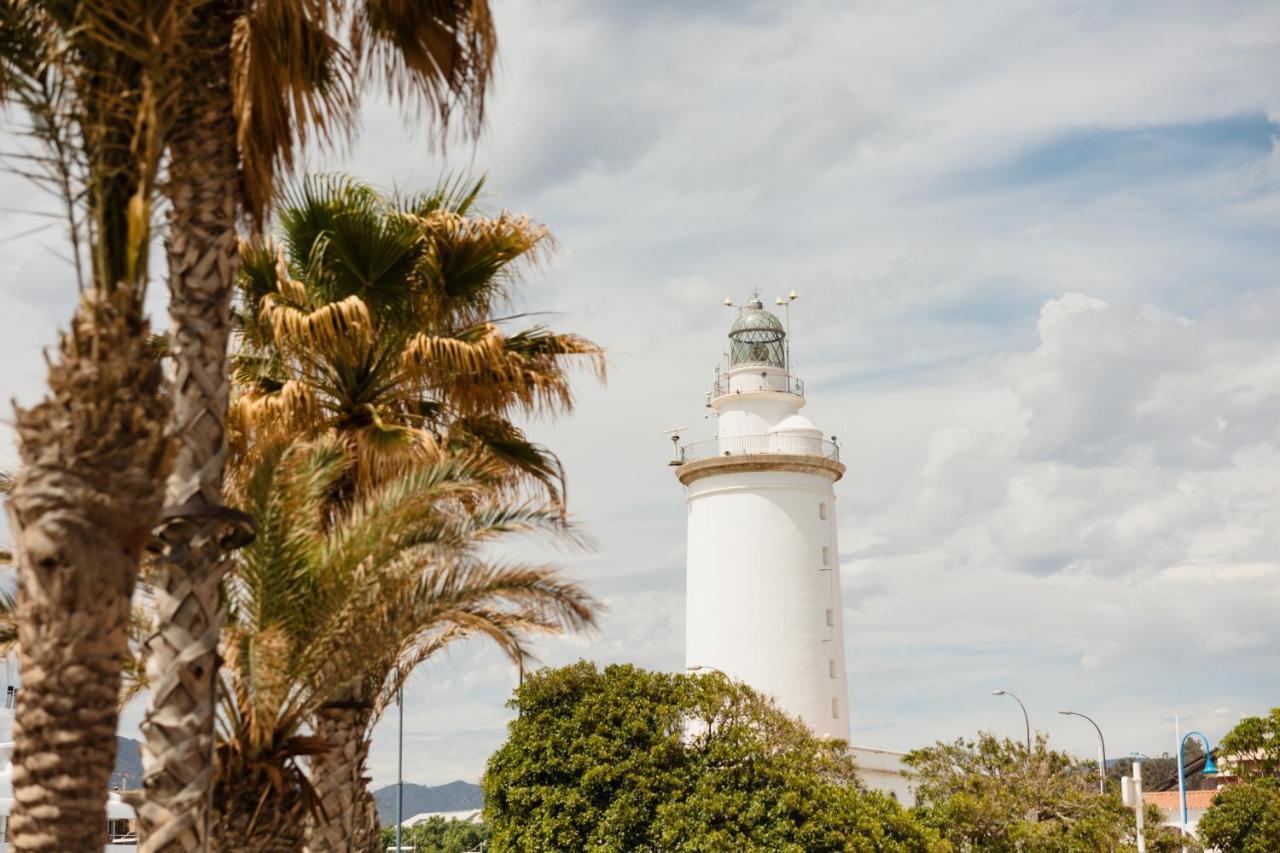 In The Historic Center Of Malaga, Very Close To The Beach And The Ave Train Station, With Private Parking Eksteriør bilde