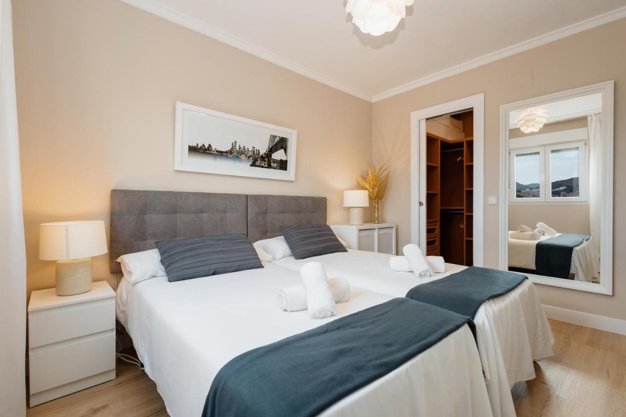 In The Historic Center Of Malaga, Very Close To The Beach And The Ave Train Station, With Private Parking Eksteriør bilde