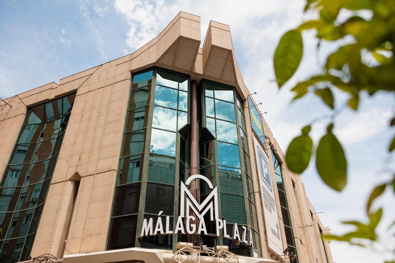 In The Historic Center Of Malaga, Very Close To The Beach And The Ave Train Station, With Private Parking Eksteriør bilde