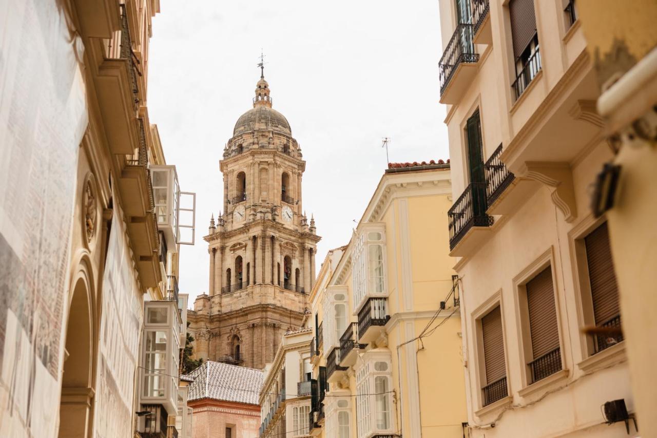 In The Historic Center Of Malaga, Very Close To The Beach And The Ave Train Station, With Private Parking Eksteriør bilde