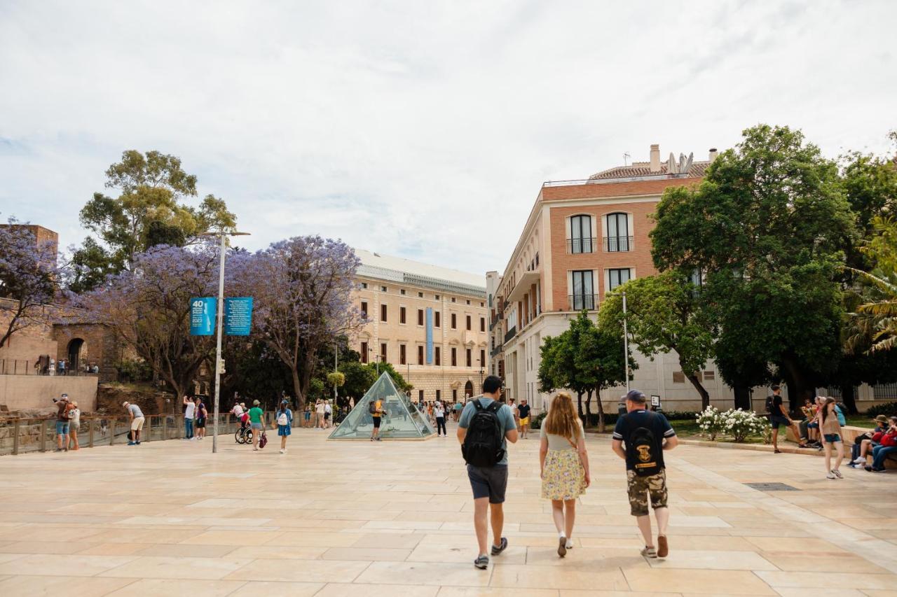In The Historic Center Of Malaga, Very Close To The Beach And The Ave Train Station, With Private Parking Eksteriør bilde